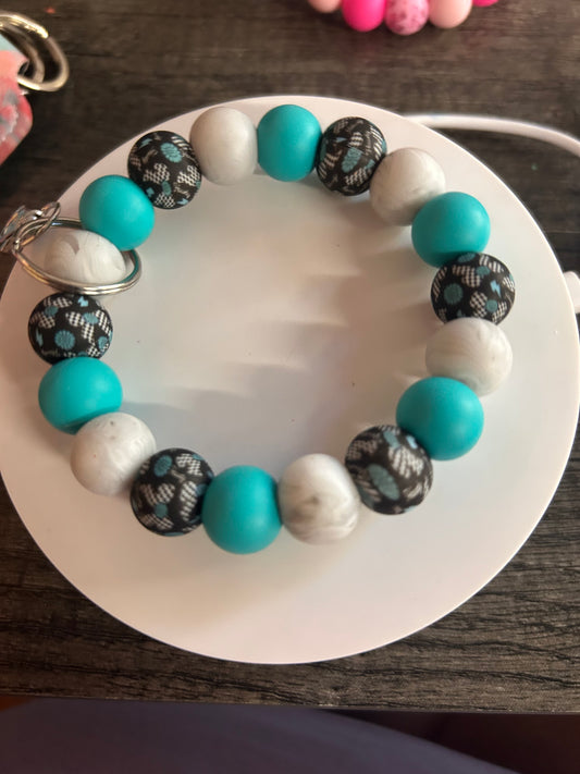 Teal Wristlet With Checkered Bows